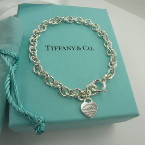 NEW Return To Tiffany & Co Mini Heart Link Bracelet 7 1/2" long Sterling
Silver